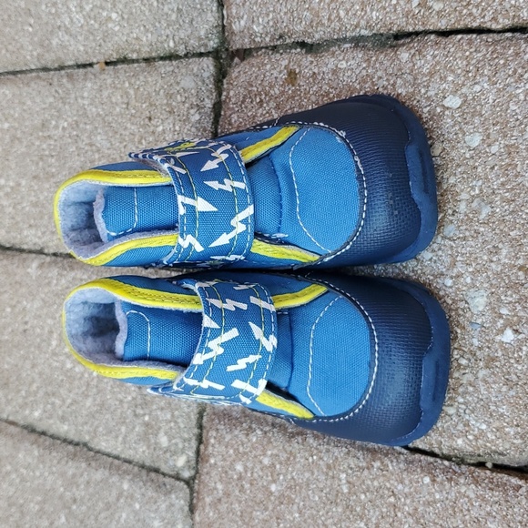 See Kai run insulated boots size 4 - Picture 2 of 9